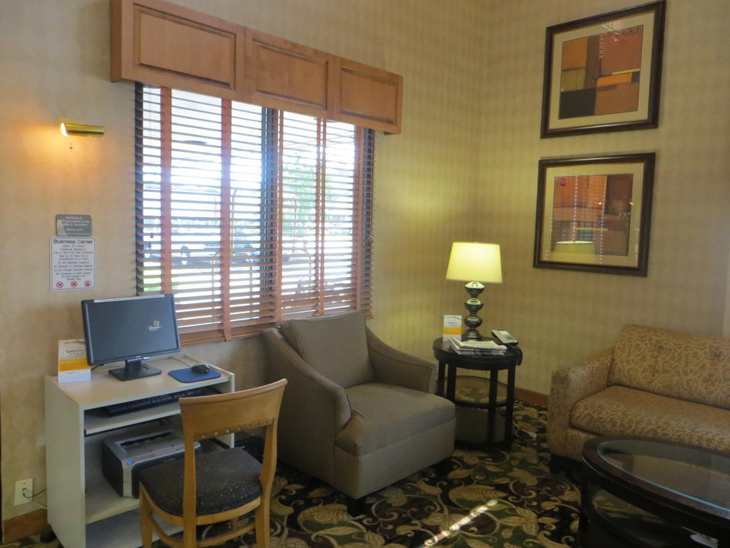 Rodeway Inn สคอคี ภายนอก รูปภาพ