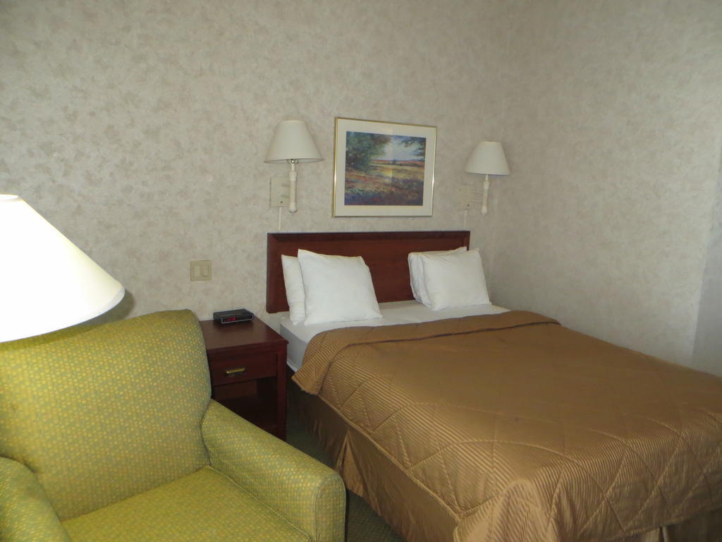 Rodeway Inn สคอคี ห้อง รูปภาพ